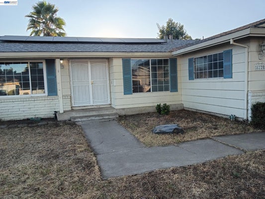 8225 SARATOGA WAY, STOCKTON, CA 95209 - Image f0f68735cd1eed9fe97f53a86acf511a/734758884