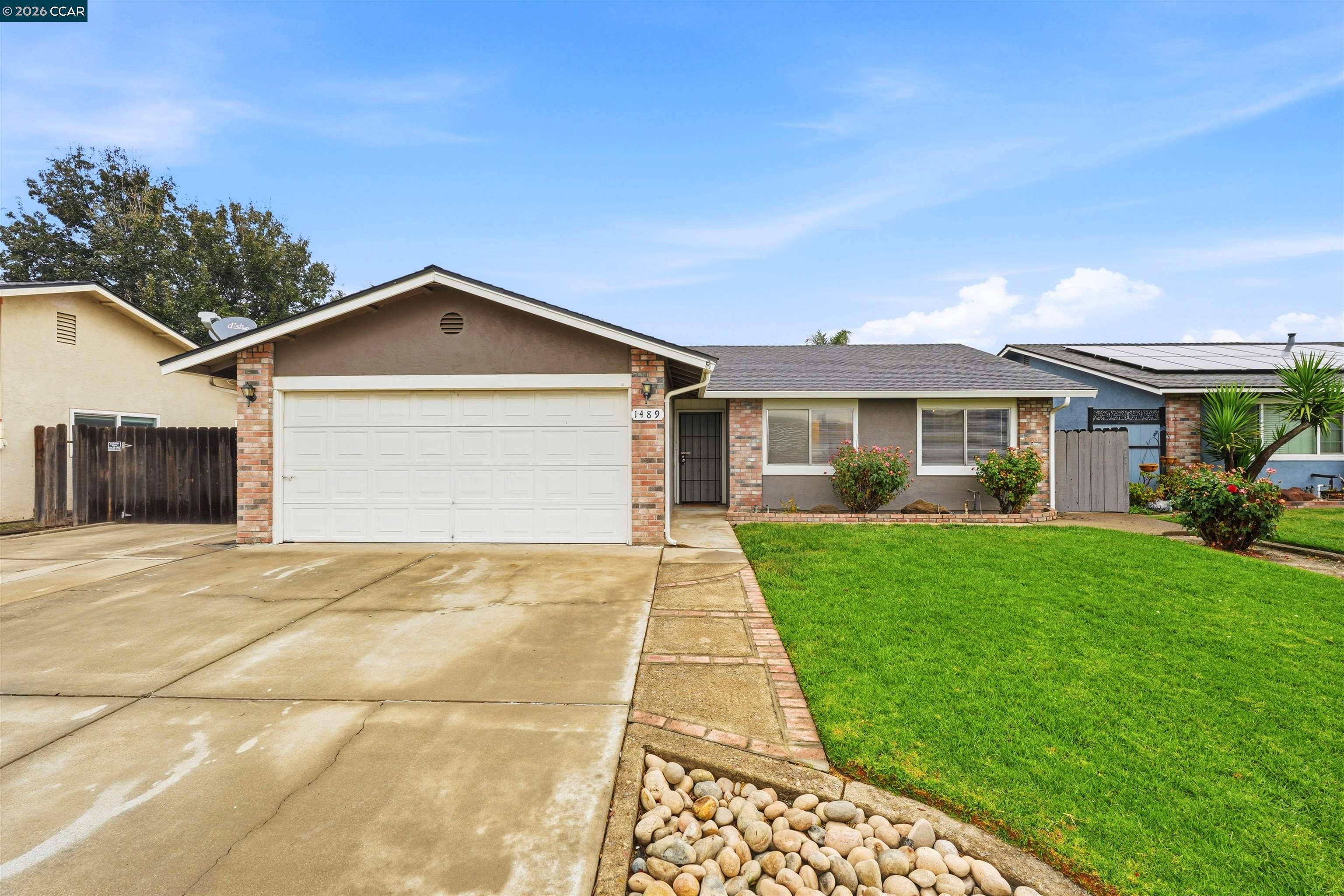 1489 De Boer Dr