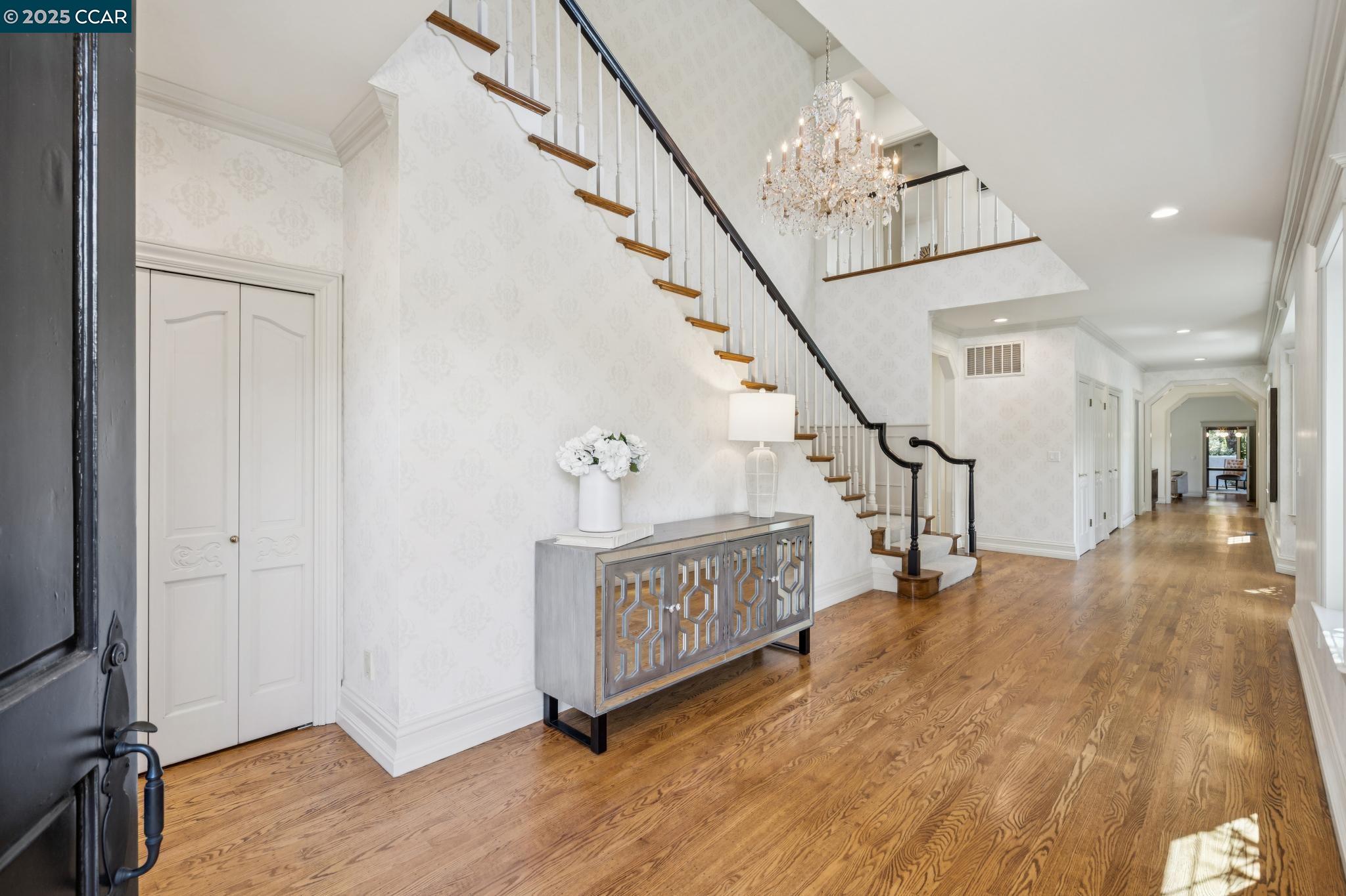 2398 Ironwood Pl
