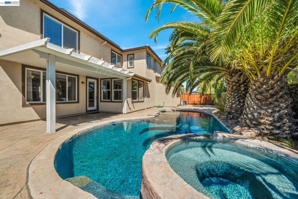 6391 CRYSTAL SPRINGS CIR, DISCOVERY BAY, CA 94505 - Image fb5b03f30241bb2d21359dc009ac2e37/3075565568