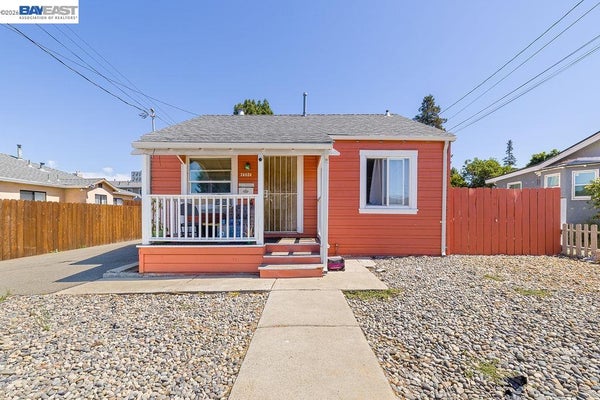 24024 PARK ST, HAYWARD, CA 94541 - Image fdb4403f8d4d7b32e1088655e7ef09af/3555411335