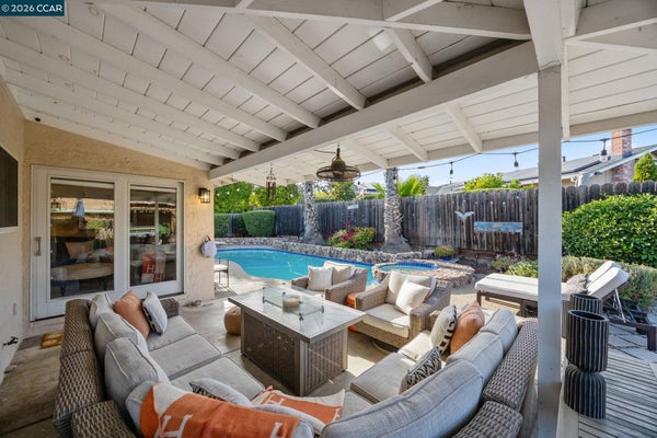 486 VIKING DR, PLEASANT HILL, CA 94523 - Image ffebc31ffbfae4cca51f3f37f4fa0bf5/4104684134