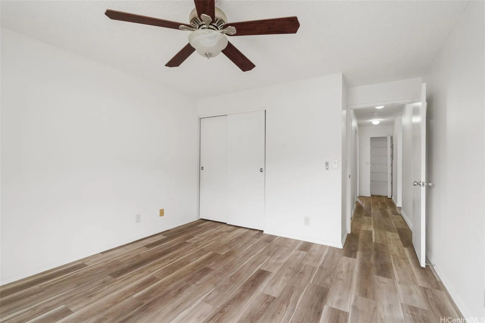 Waipahu, Hawaii 96797, United States, 2 Bedrooms Bedrooms, ,2 BathroomsBathrooms,Residential,Active,35174