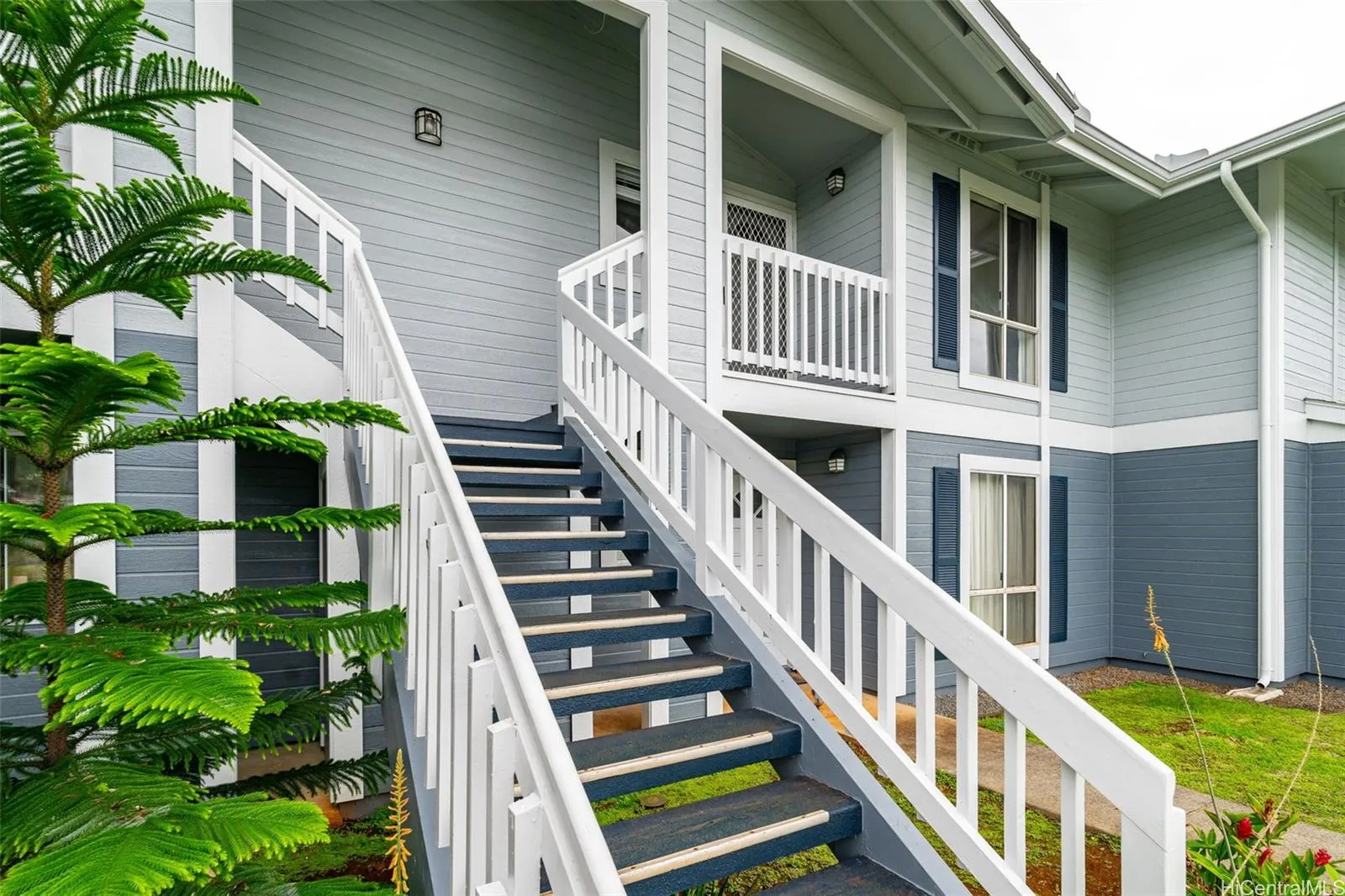 Waipahu, Hawaii 96797, United States, 2 Bedrooms Bedrooms, ,2 BathroomsBathrooms,Residential,Active,35174