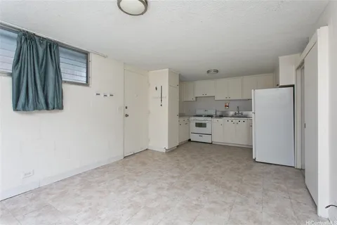 1643 Clark Street Unit 401, Honolulu, HI 96822 - #: 202405926
