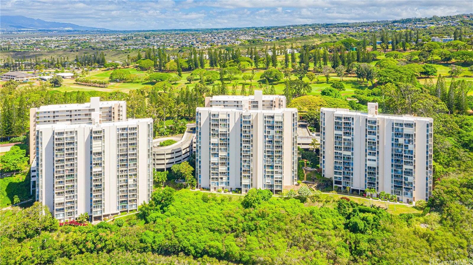 Colonnade On The Greens Condominium