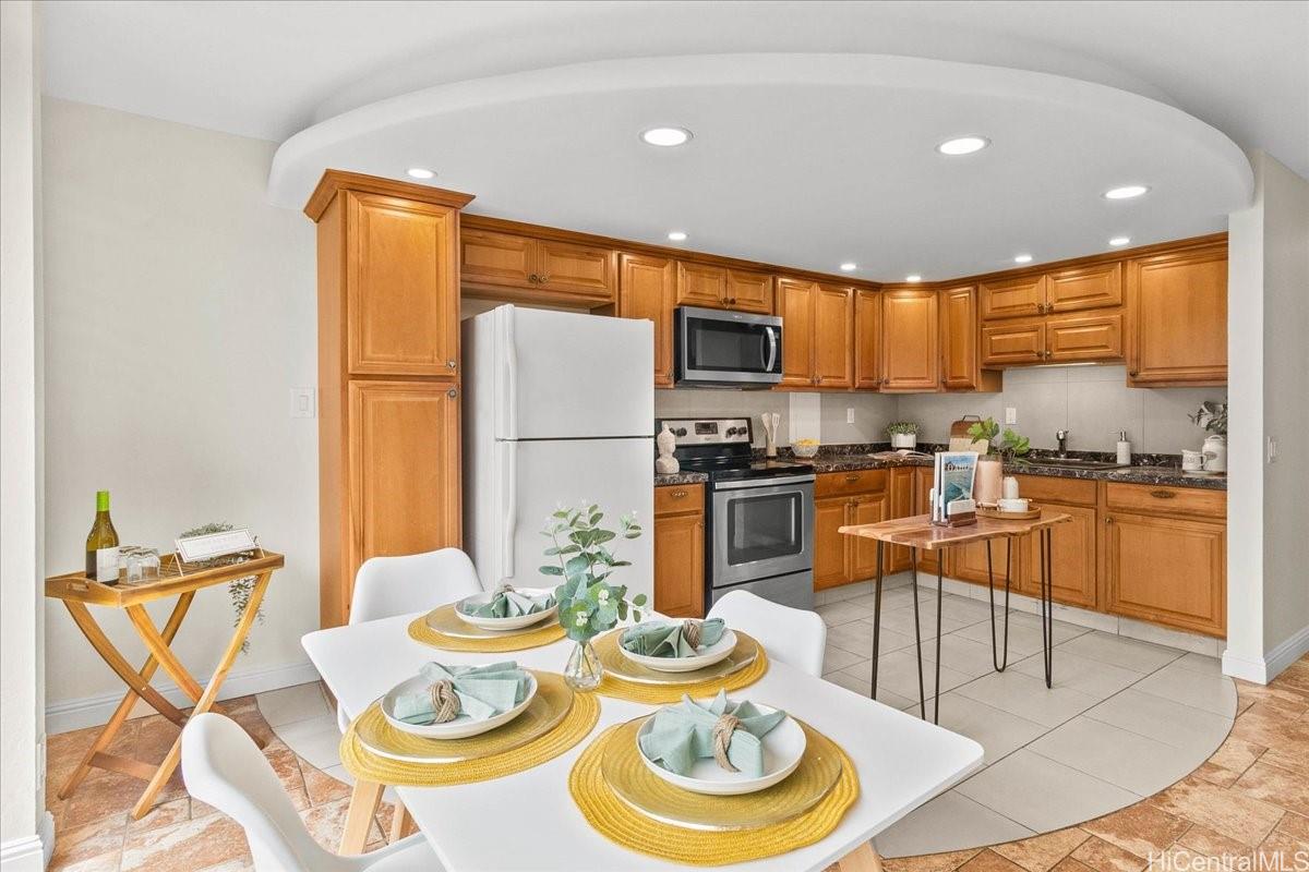 Waianae, Hawaii 96792, United States, 2 Bedrooms Bedrooms, ,2 BathroomsBathrooms,Residential,Pending,41925