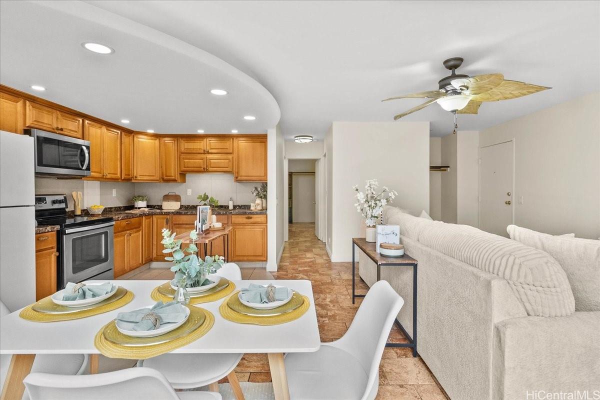 Waianae, Hawaii 96792, United States, 2 Bedrooms Bedrooms, ,2 BathroomsBathrooms,Residential,Pending,41925