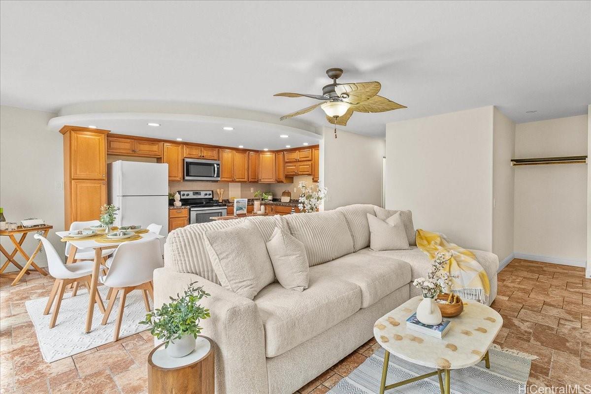 Waianae, Hawaii 96792, United States, 2 Bedrooms Bedrooms, ,2 BathroomsBathrooms,Residential,Pending,41925