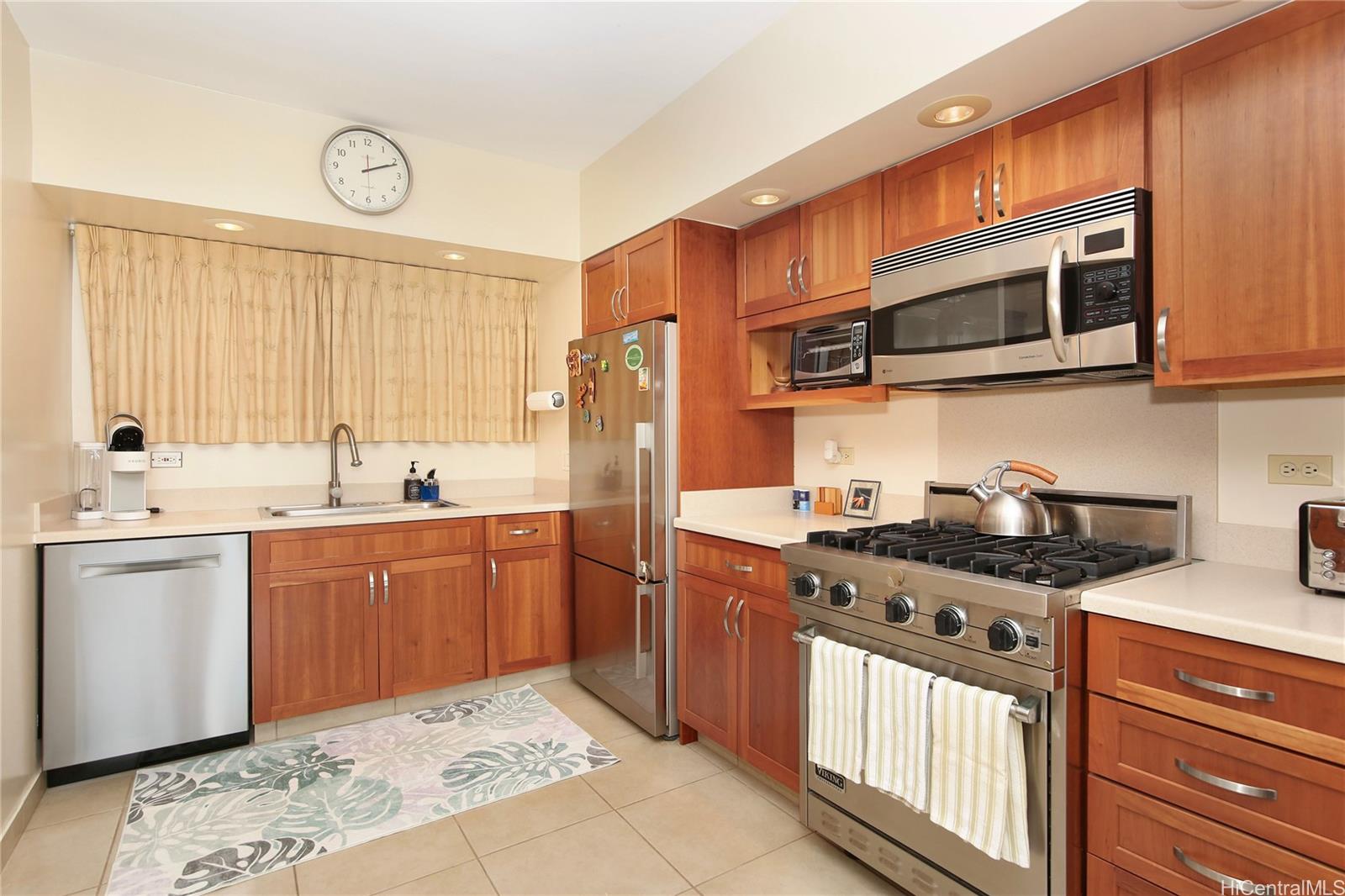 2161 Kalia Road 810