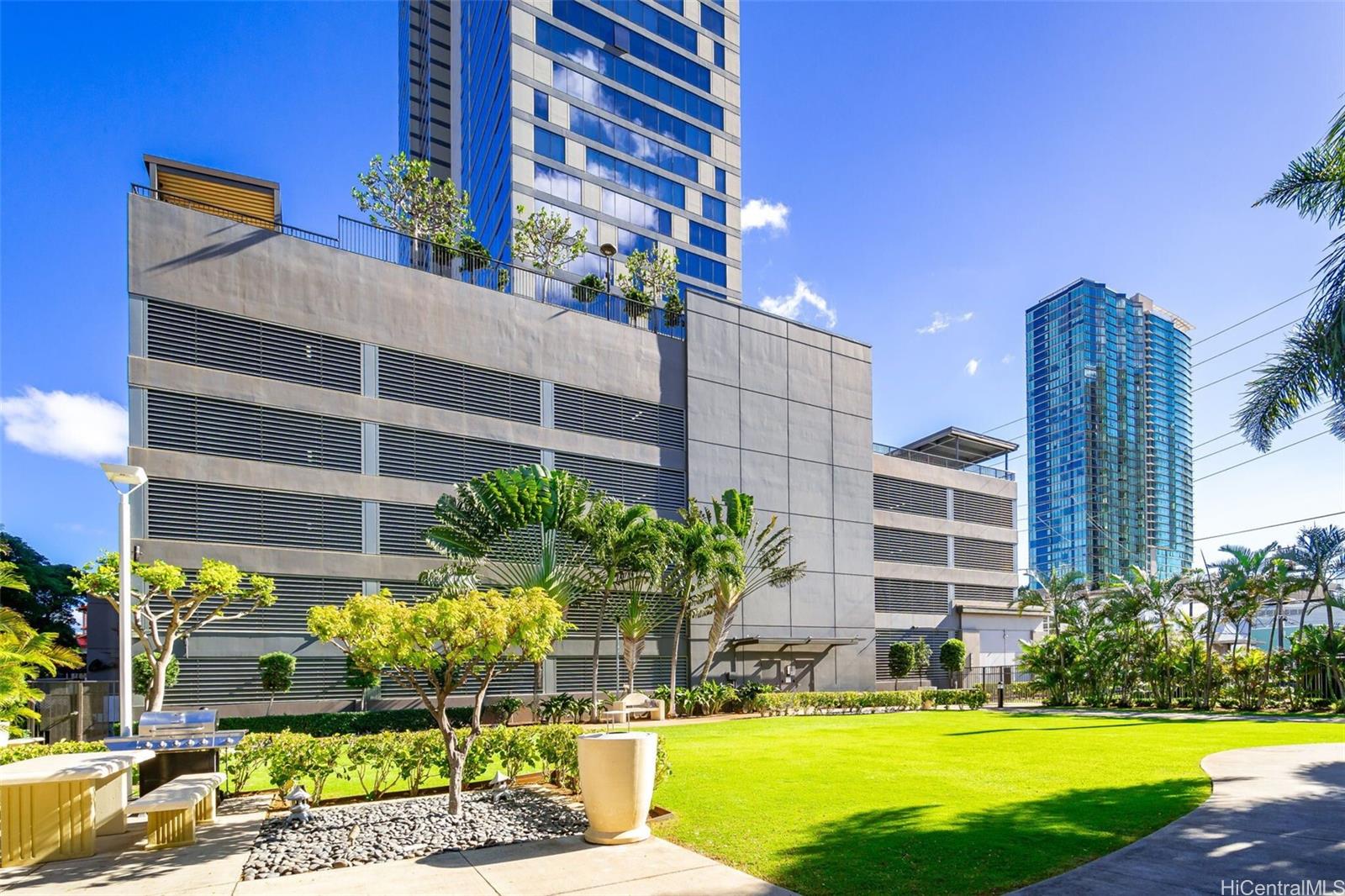 Pacifica Honolulu Condominium