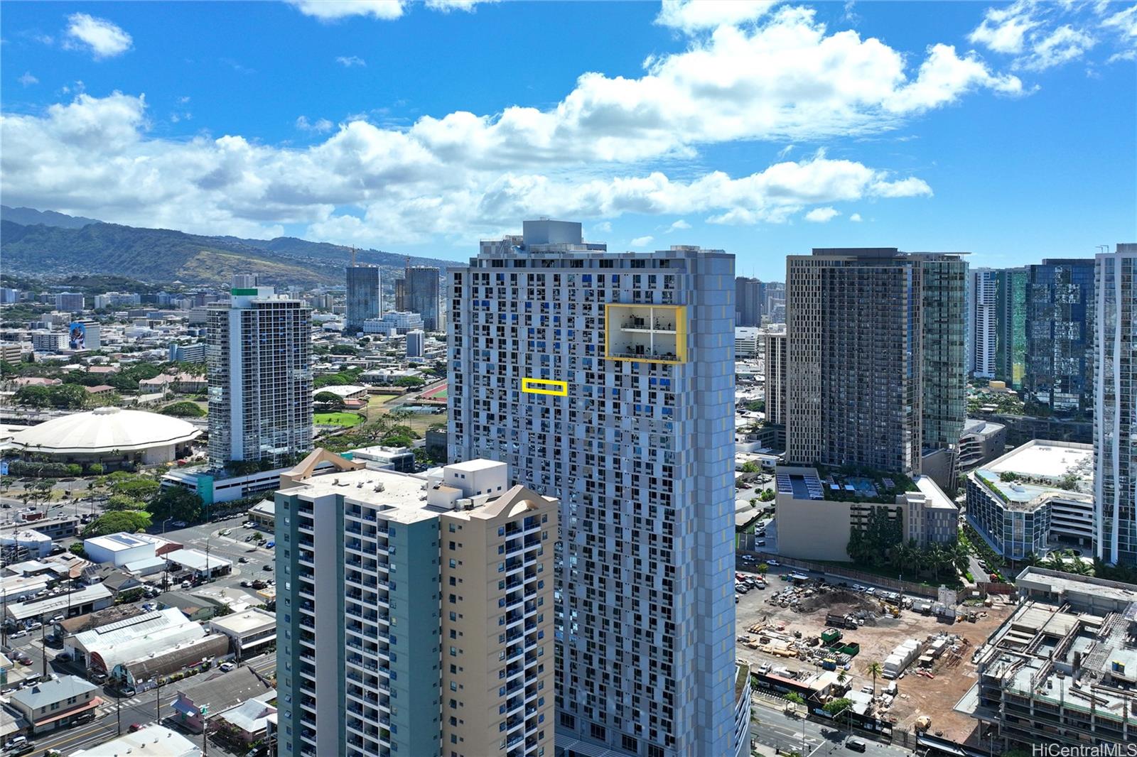 988 Halekauwila Condominium