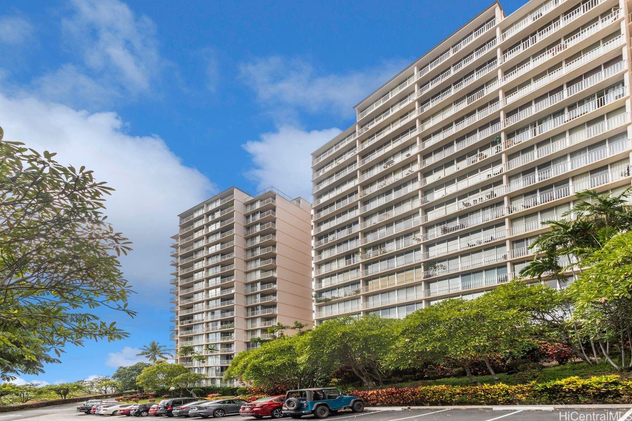 Makaha Valley Towers Condominium