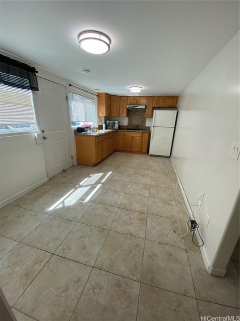 2115 N School Street B Honolulu HI 96819