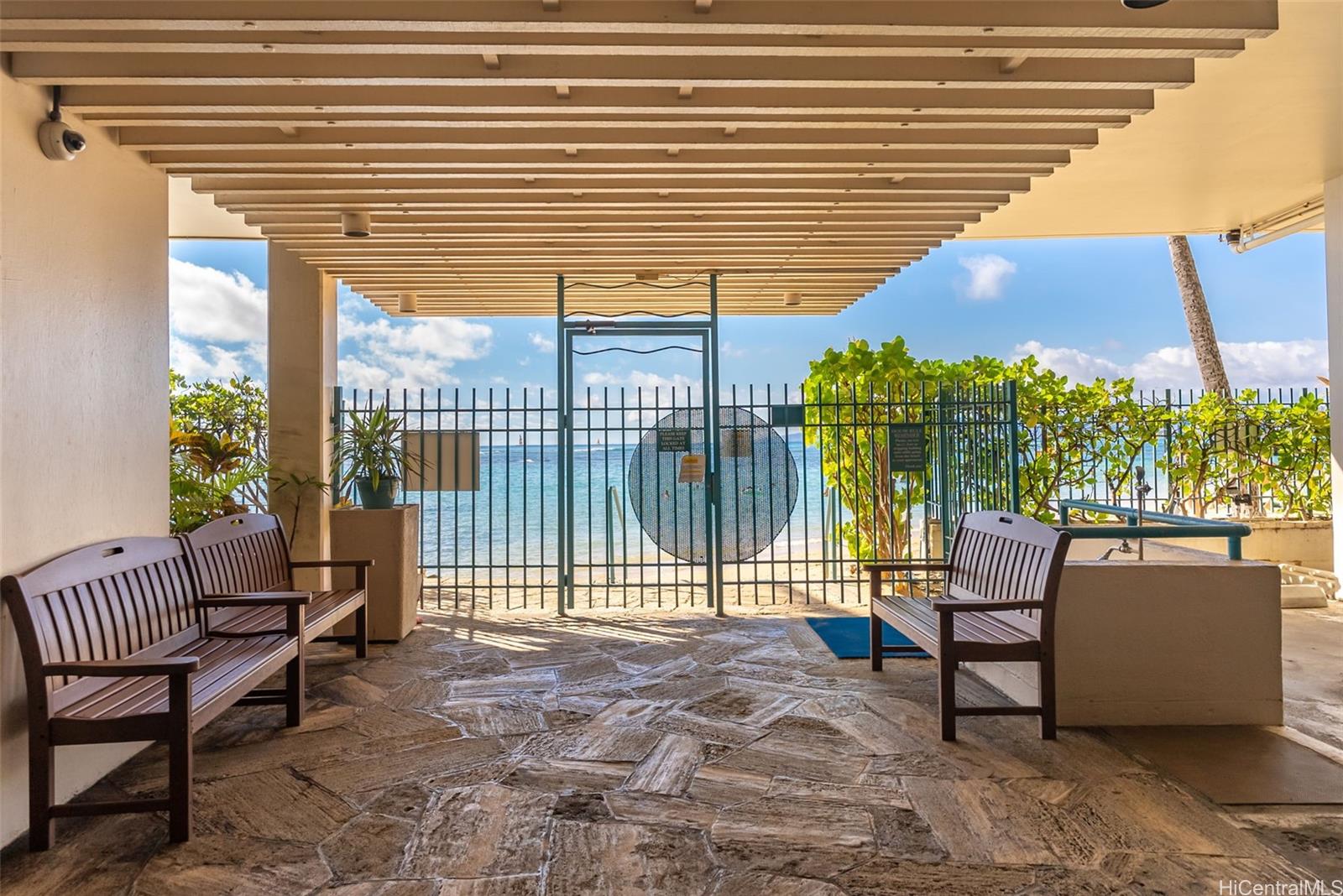 Sans Souci Inc Condominium