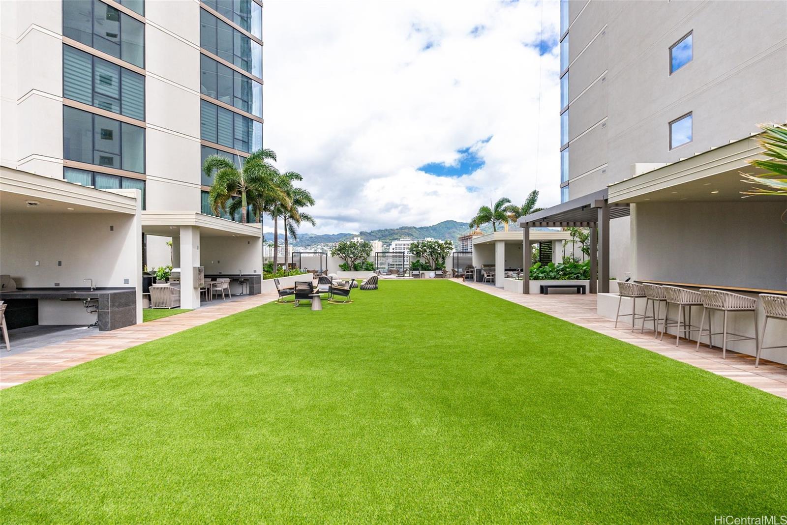 Sky Ala Moana West Residential Lease