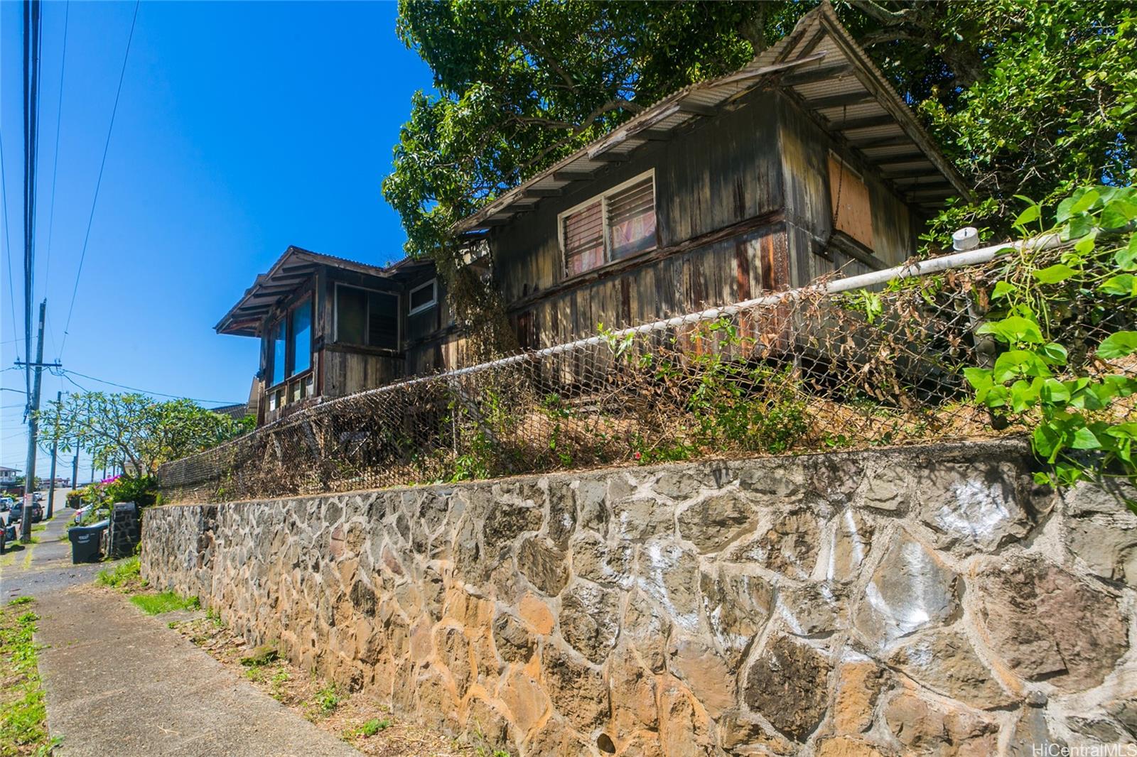 Kalihi-upper Home Residence