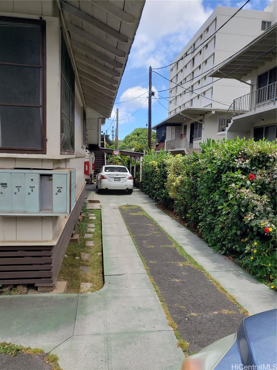 Moiliili Residential Lease