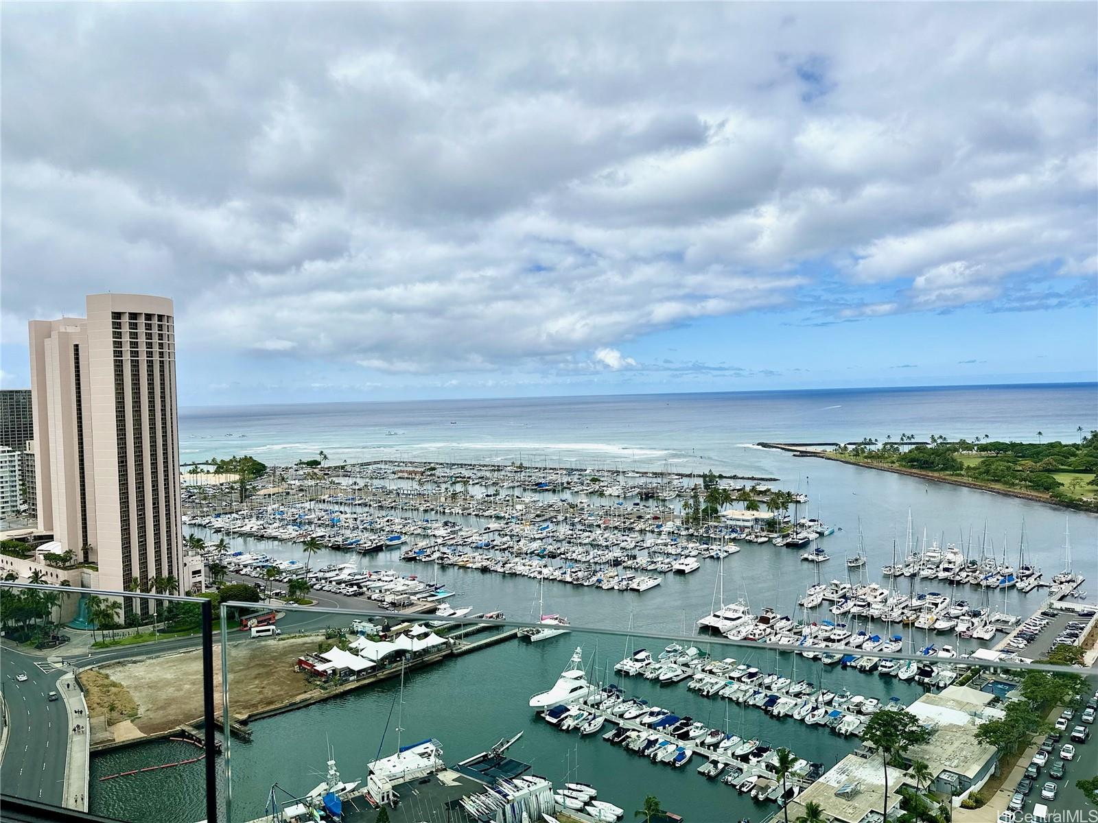 Yacht Harbor Towers Condominium