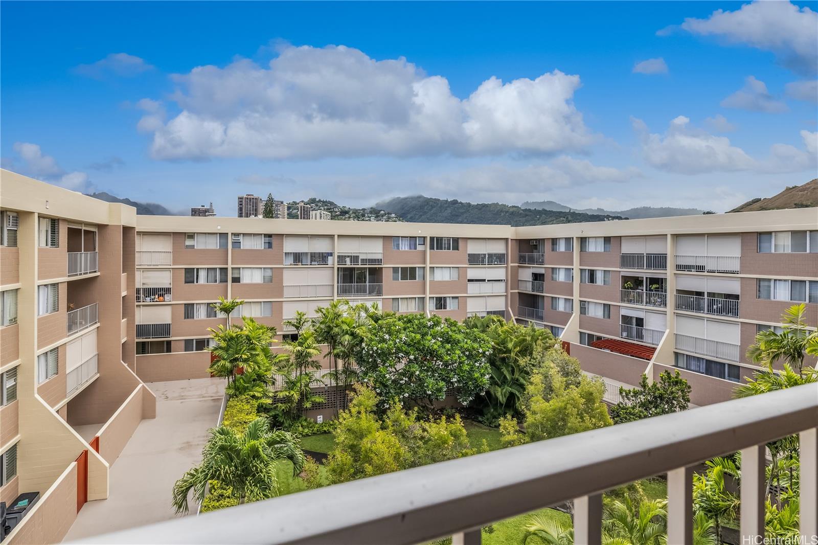 1634 Nuuanu Condominium