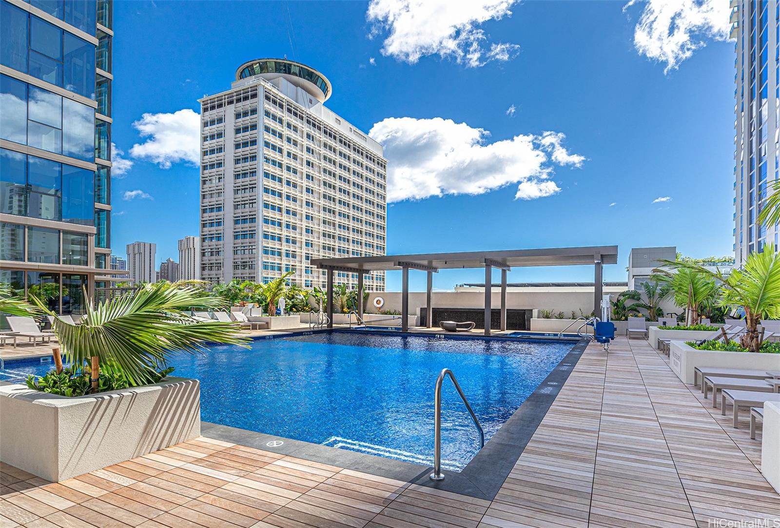 Sky Ala Moana West Residential Lease