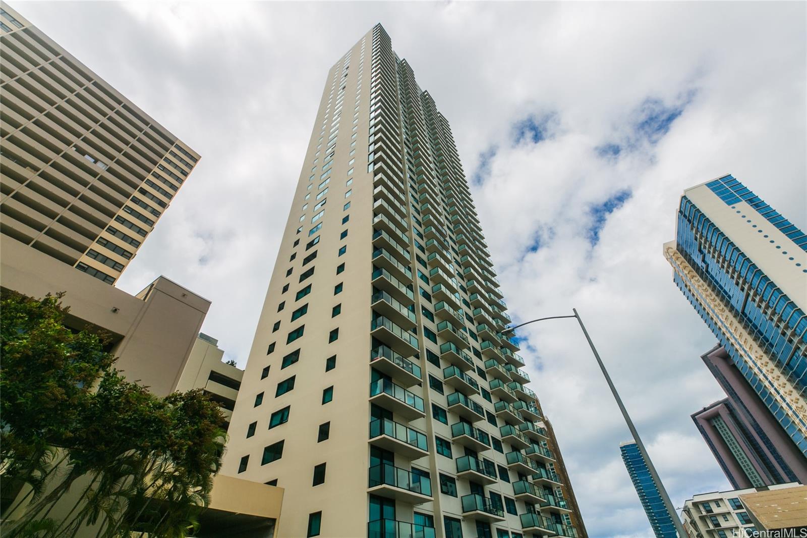 Ililani Condominium